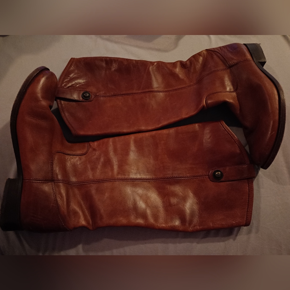 Price dropped TODAY only!!! $50 Women's The Frye Company boots